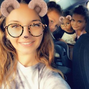 Meet your Posher, Alexia